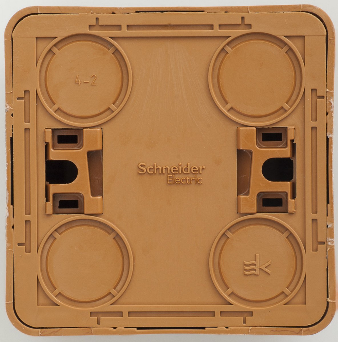 Этюд Дача Розетка 1-ая Systeme Electric Этюд наружный Дача Темный бук с/з со шторками PA16-004T