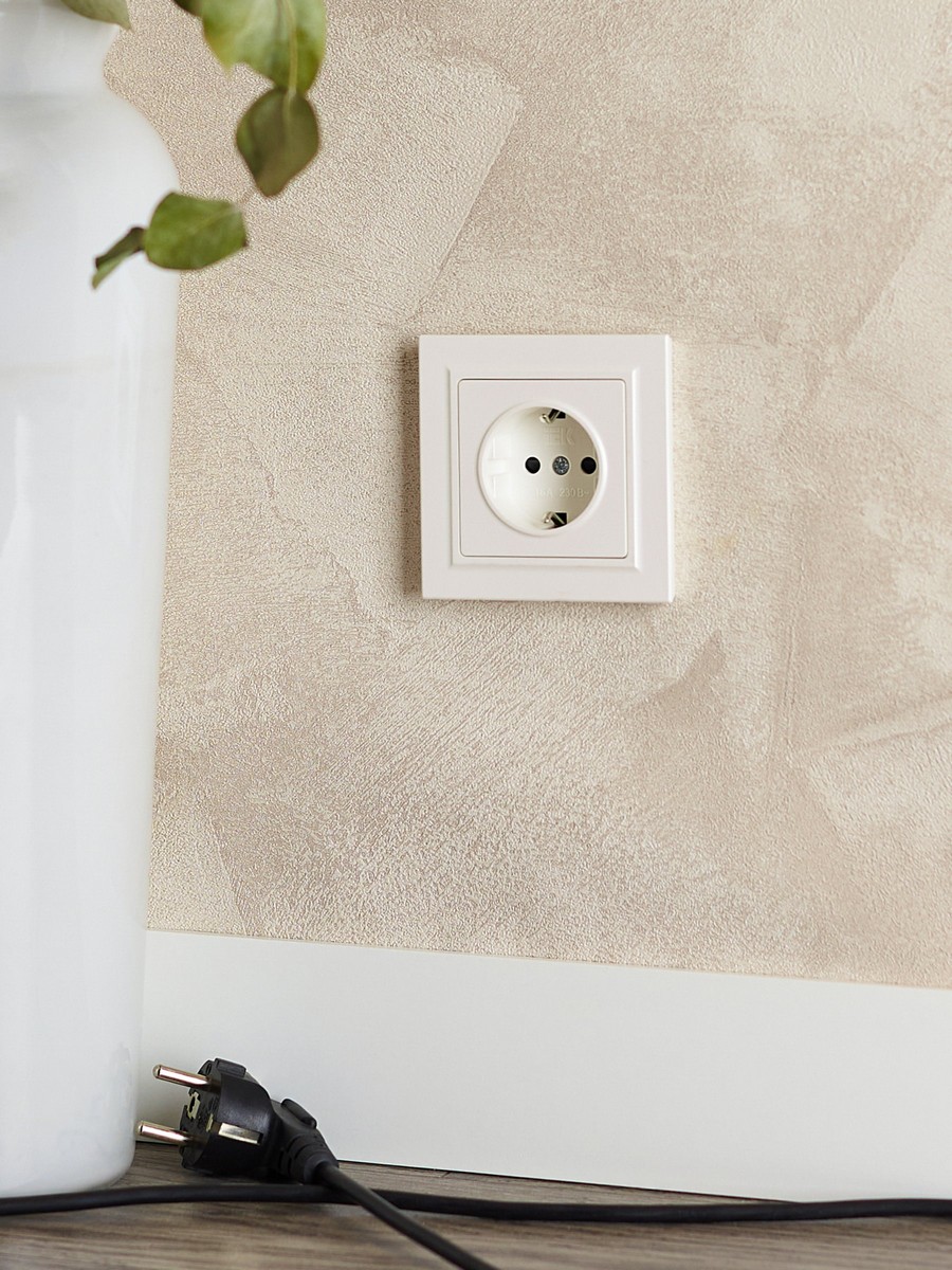 IEK Brite Рамки Рамка IEK BRITE 1-местная IP44 РУ-1-БрЖ-44 жемчуг BR-M12-44-K36