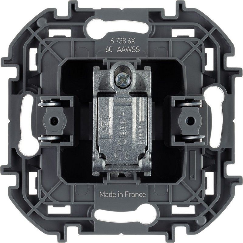 Legrand Inspiria Алюминий TV розетка Legrand INSPIRIA Алюминий проходная 14 дБ 5862 мГц 673862