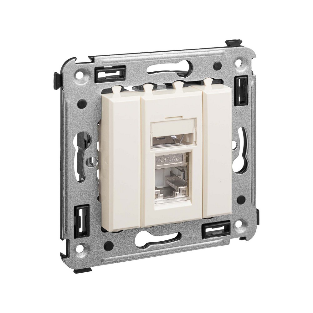 DKC Avanti механизмы Ванильная дымка Компьютерная розетка DKC Avanti RJ-45 в стену кат.5e одинарная экранированная"Ванильная дымка" 4405363