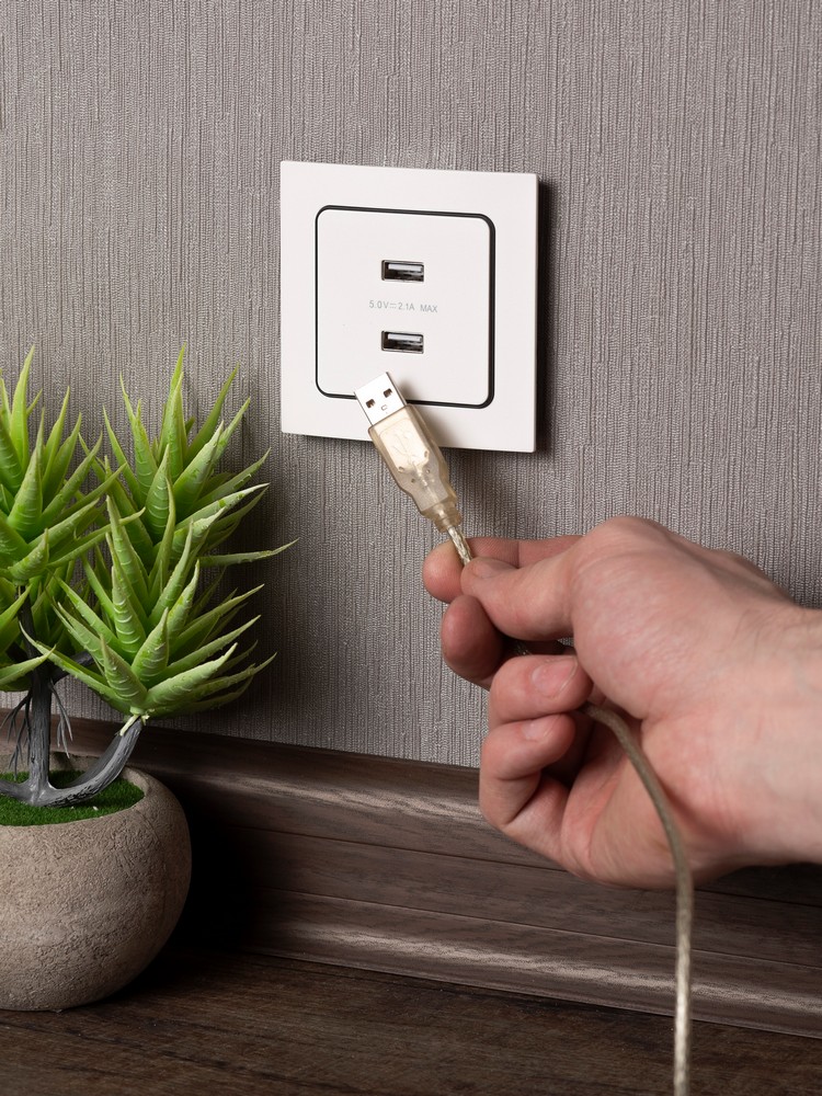 EKF Стокгольм белый Розетка USB EKF PROxima Стокгольм Белый 2-ая 21А  EYR16-028-10-2USB