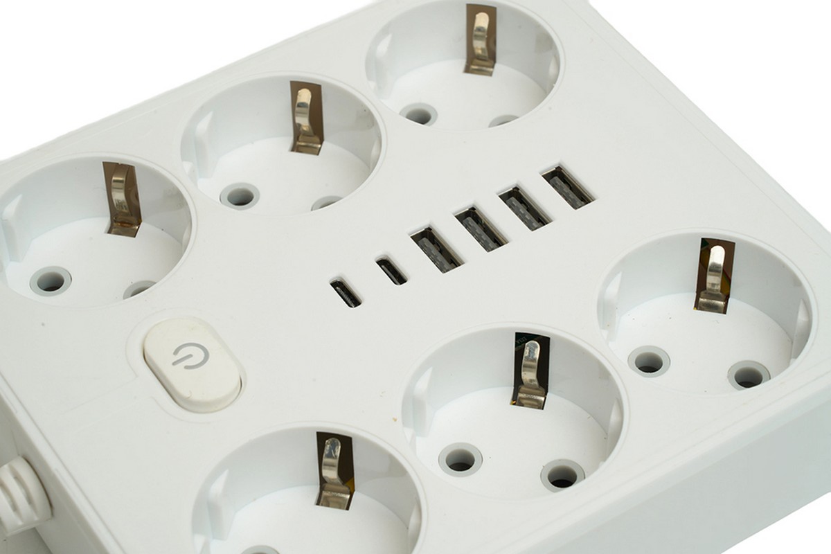 Колодки и удлинители, тройники Удлинитель STEKKER HM09-66-02 6-местный c/з 3x1 мм2 1,8 м 4USB+2Type-C 2,4А Home белый 49975 