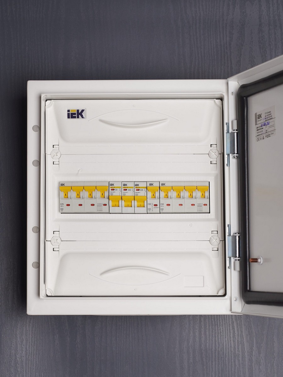 1 полюсные (однополюсные) Автоматический выключатель IEK KARAT ВА47-29 1Р 63А 4,5кА х-ка С MVA20-1-063-C 