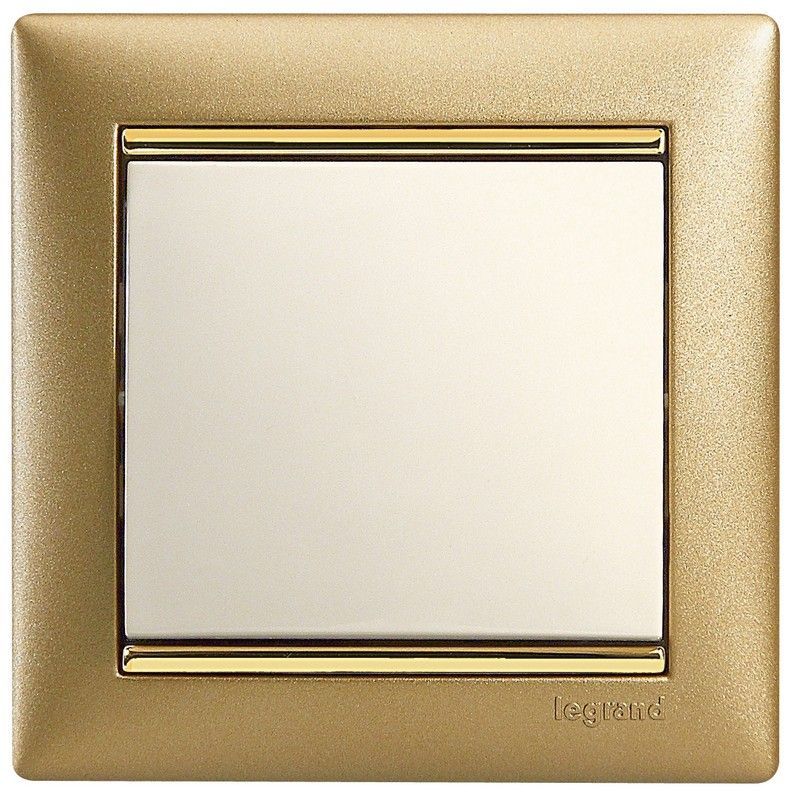 Legrand Valena Classic Кремовый Выключатель Legrand Valena Крем 1-клавишный 774301