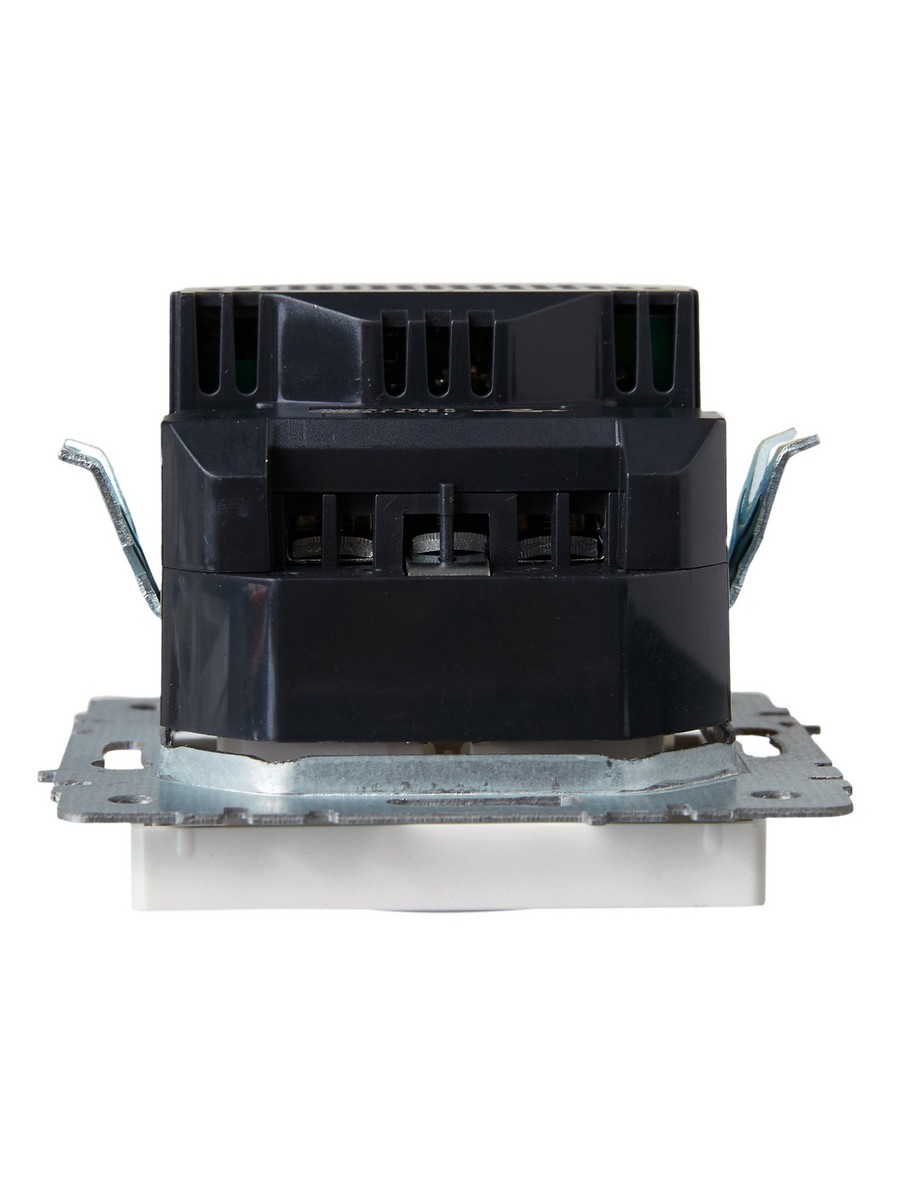 IEK Brite Жемчуг Розетка IEK BRITE с с/з и шторками 16А с USB A+C 18Вт РЮш11-1-БрЖ жемчужный BR-R14-16-U22-018-K36