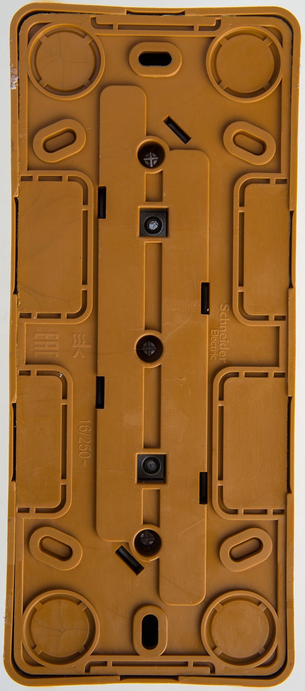 Этюд Дача Розетка 3-ая Systeme Electric Этюд наружный Бук с/з со шторками 16А 250B PA16-012T