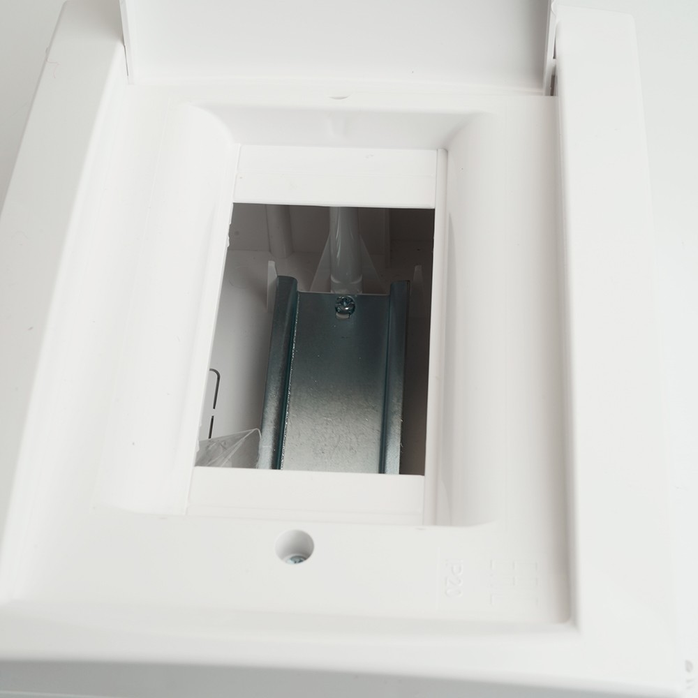 Пластиковые боксы и щиты Stekker Бокс настенный STEKKER EBX50-3/06-20 6 модулей белый пластик серия Standart 49642