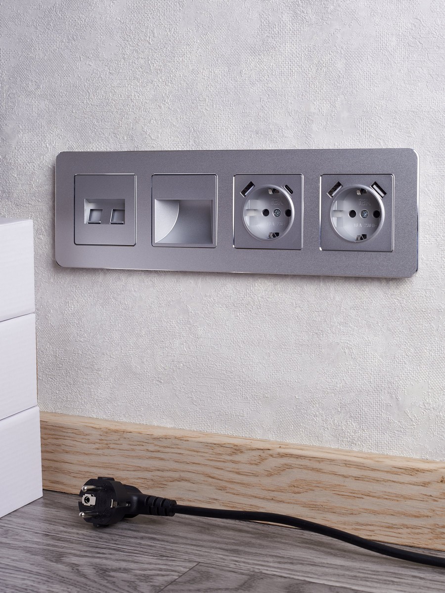 IEK Brite Рамки Рамка IEK BRITE DECOR Алюминий металл. скругл.угол 4-м РУ-4-1-Бр RE BR-M42-M-01-K47