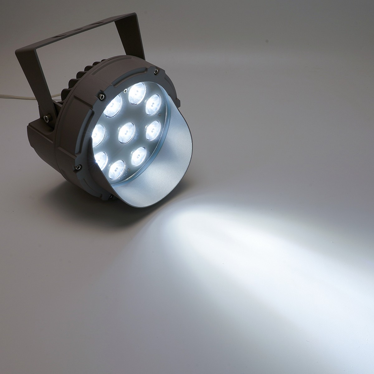 Светодиодные ландшафтные светильники Светодиодный светильник Feron ландшафтно-архитектурный LL-701 18W 6400K IP65 51786 