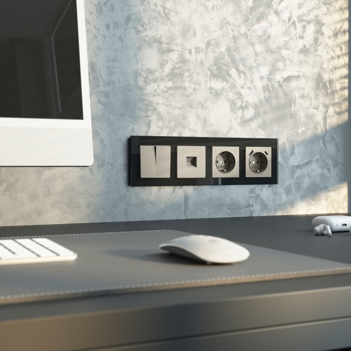 Werkel дымчатый Розетка Werkel с заземлением, шторками и USB тип A+C (дымчатый) W1271704