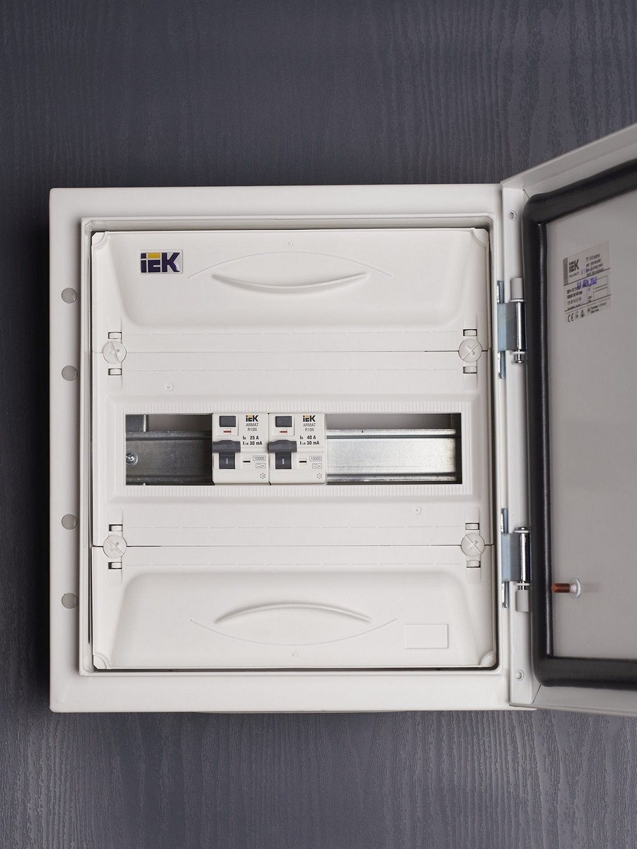 IEK ВДТ УЗО IEK ARMAT R10N 2P 40А 30мА тип A AR-R10N-2-040A030 