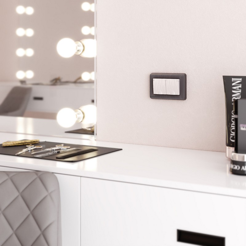 Werkel Перламутр рифленый механизмы Розетка Werkel двойная влагозащ. с зазем. с защит. крышк. и шторк. (перламутровый рифленый) W1172213