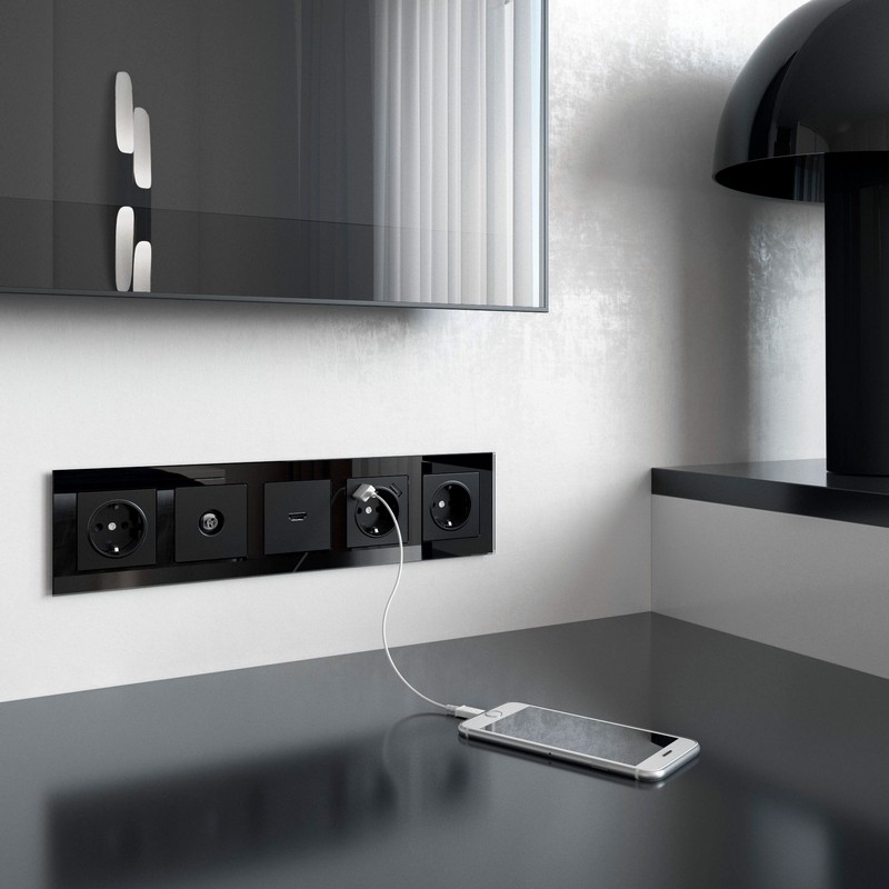 Рамки Werkel Favorit Рамка Werkel Favorit на 5 постов черный) W0051108