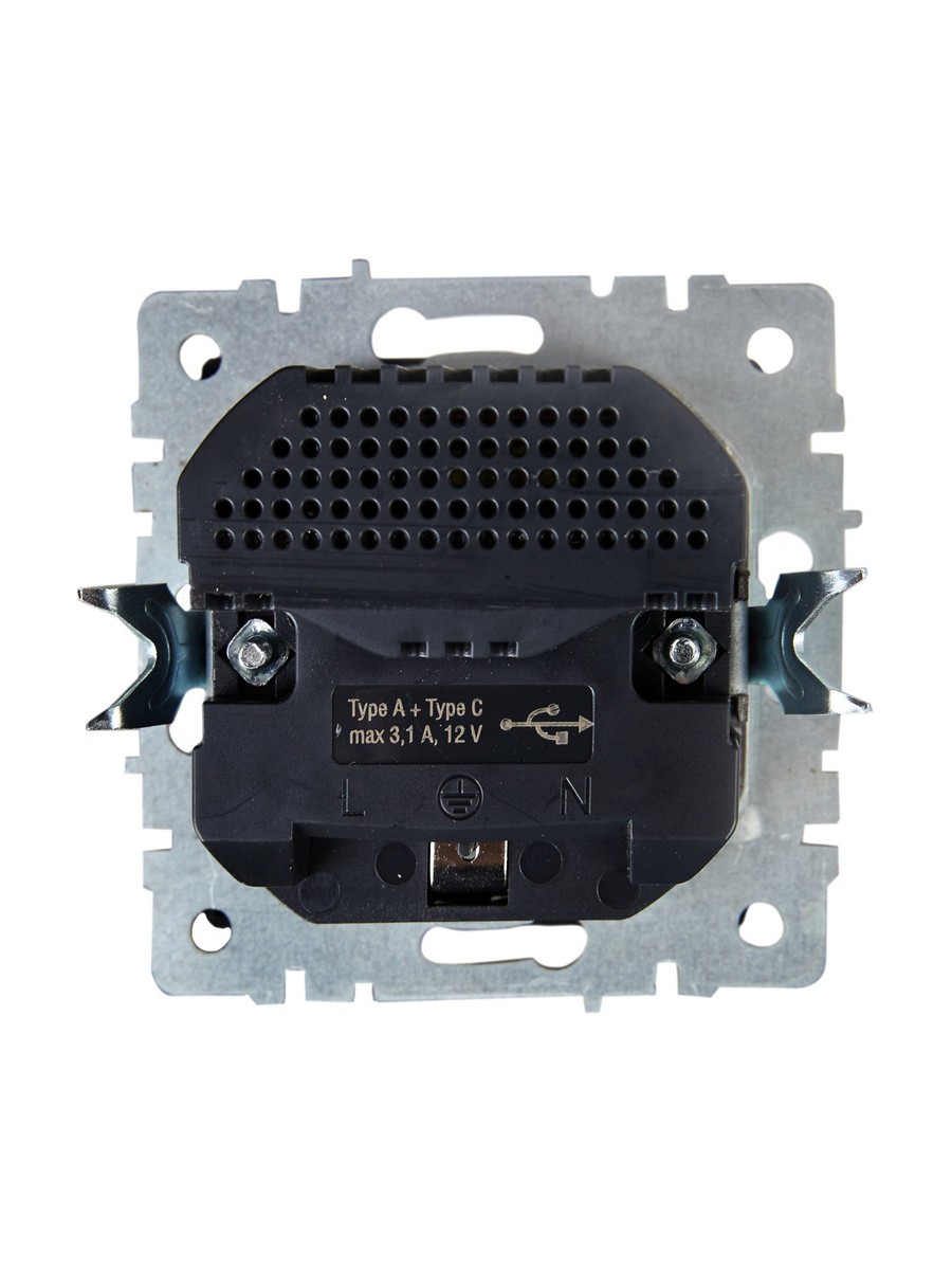 IEK Brite Жемчуг Розетка IEK BRITE с с/з и шторками 16А с USB A+C 18Вт РЮш11-1-БрЖ жемчужный BR-R14-16-U22-018-K36