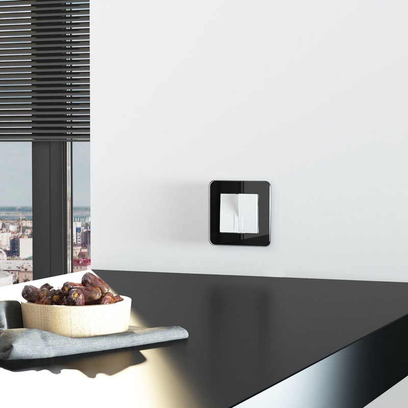 Рамки Werkel Elite Рамка Werkel из стекла на 1 пост Elite черный W0012448