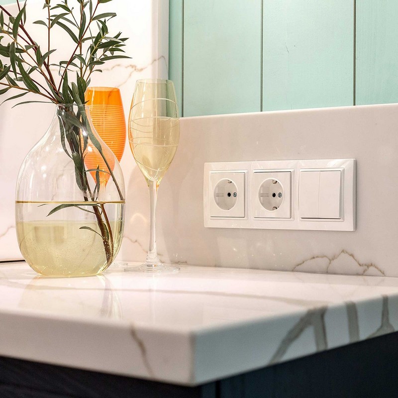 Werkel Белый механизмы Розетка с заземлением Werkel W1171001 белая IP20