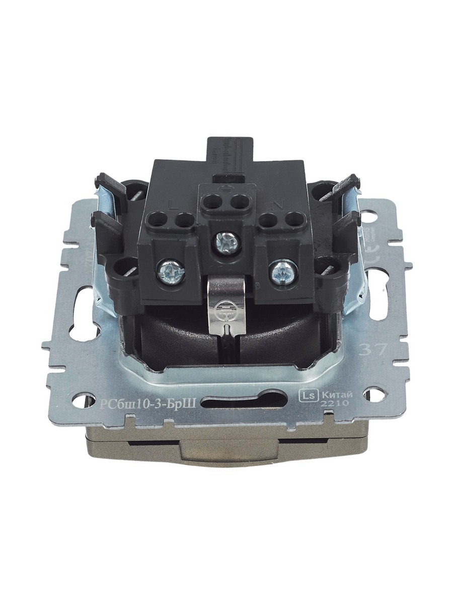 IEK Brite Шампань Розетка IEK BRITE с/з с шторками и крышкой 16А IP20 РСбш10-3-БрШ шампань BR-R16-16-K37