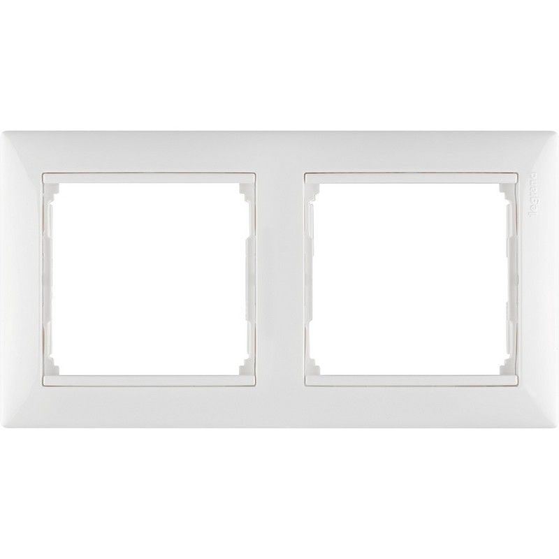 Legrand Valena Classic Белый Рамка Legrand Valena белый 2-ая гориз 774452