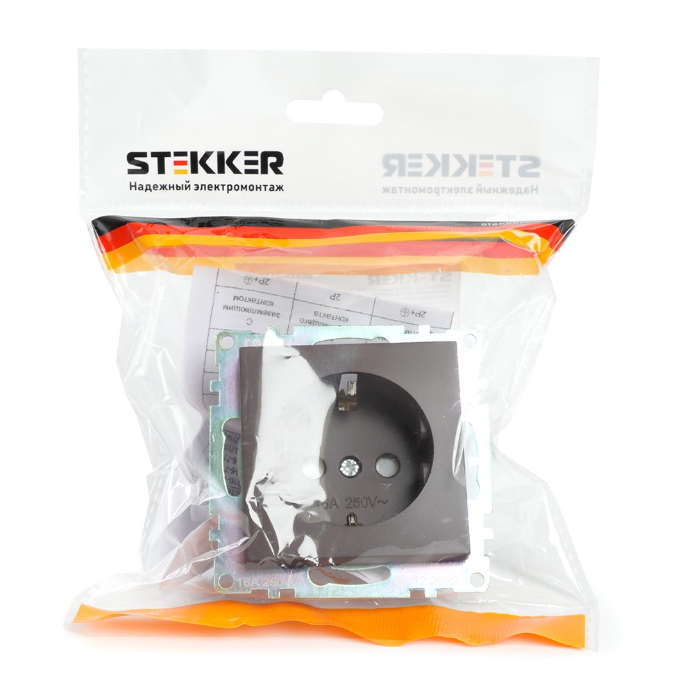 Катрин - Розетки и выключатели Stekker Розетка 1-местная с/з STEKKER GLS16-7110-04 250V 16А с защ. шторкой Катрин шоколад 49028