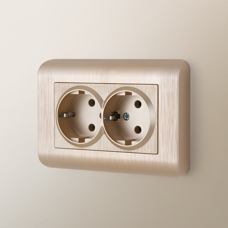 Рамки Werkel Stream Рамка Werkel Stream для двойной розетки (шампань рифленый) W0082111